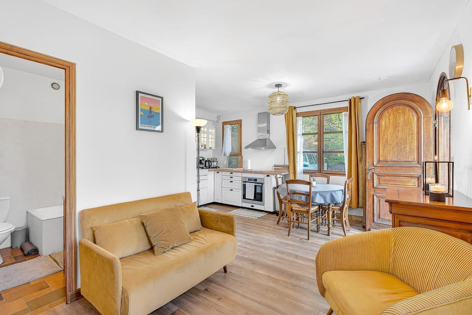 Property building, Living room