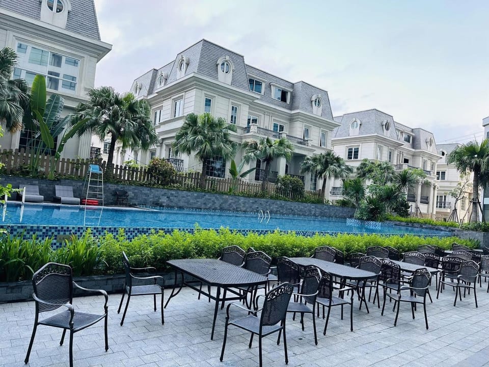 Garden, Swimming pool