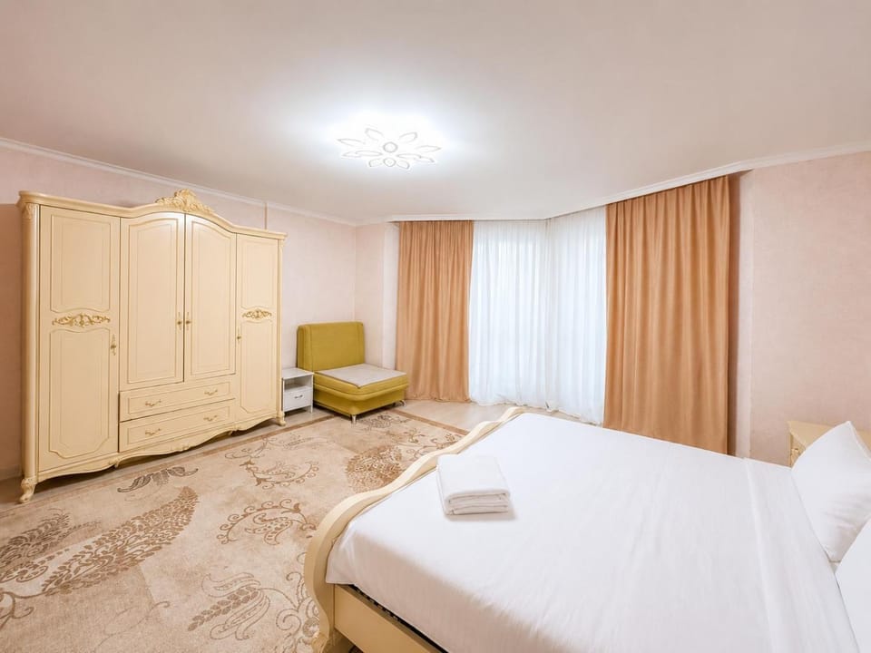 Bedroom, wardrobe
