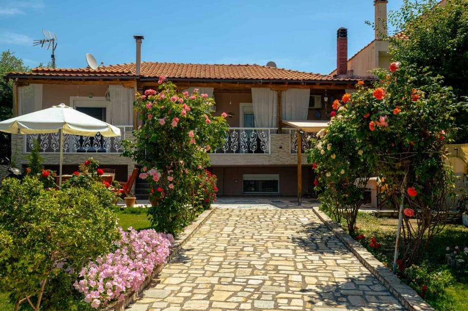 Property building, Garden view