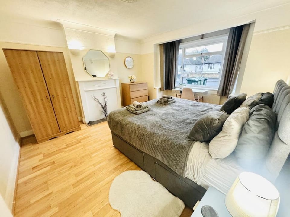 Bed, Bedroom, fireplace, wardrobe