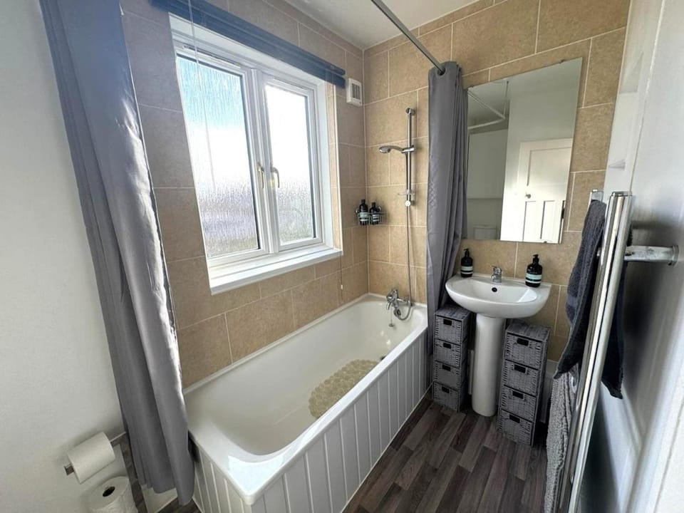 Shower, Bathroom, Bath