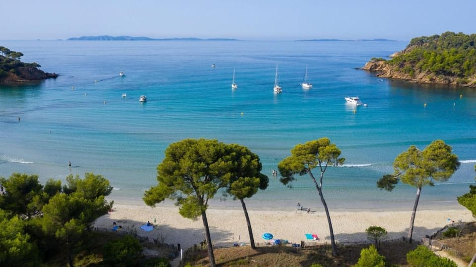 Studio Cosy bord de Mer 150m de la plage Apartment in La Londe-les-Maures