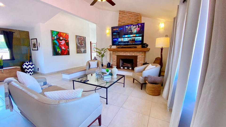 Living room, Decorative detail, fireplace
