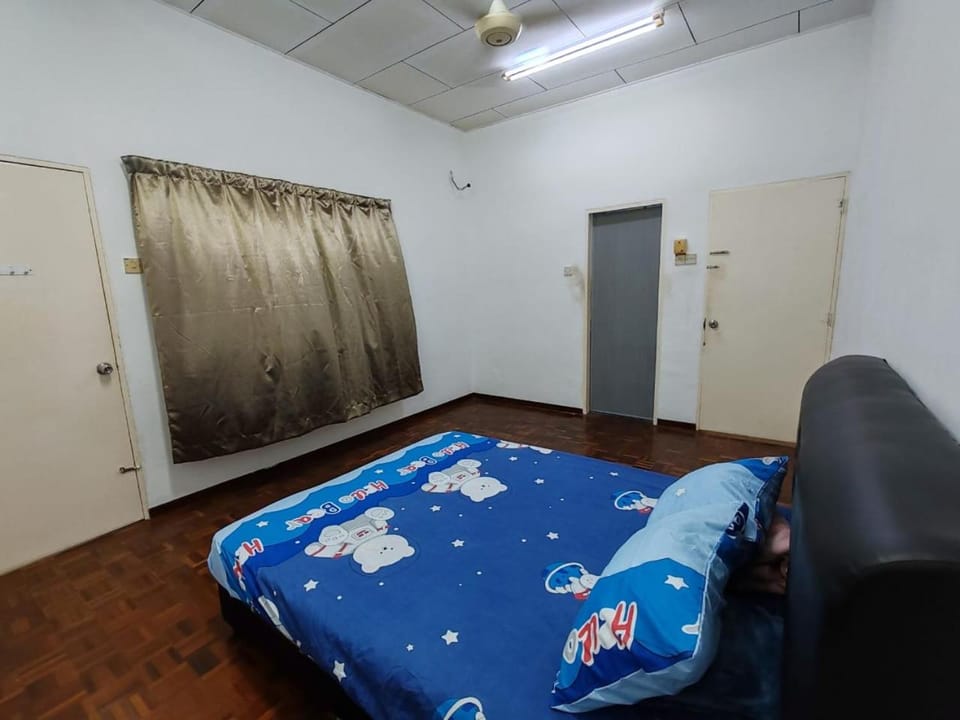 4-Bedroom Landed Home, Semabok Jaya House in Malacca
