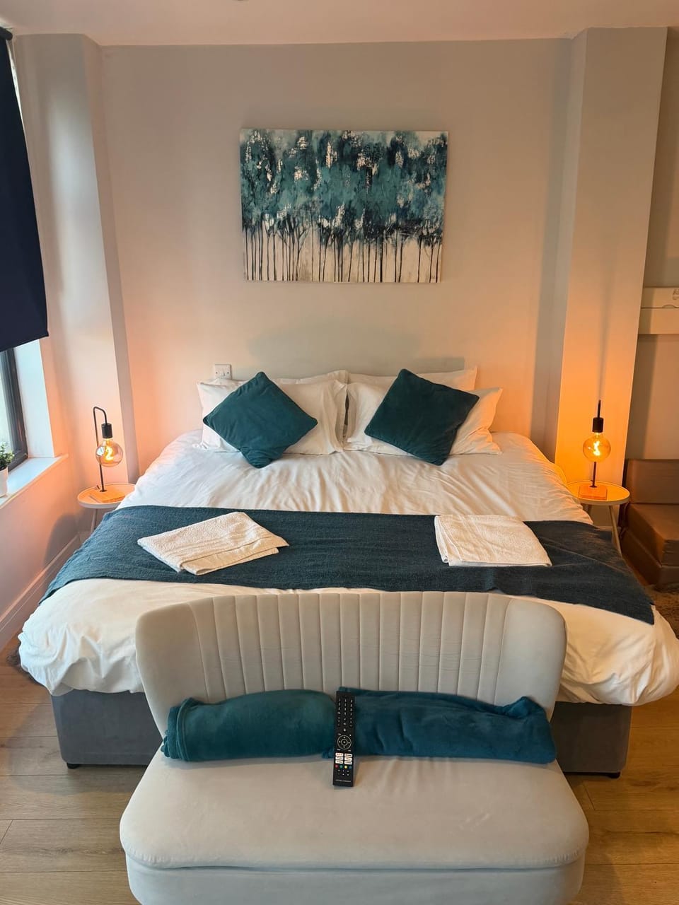 Deluxe Apartment- Heart of Market Square room 2 Vacation rental in Northampton