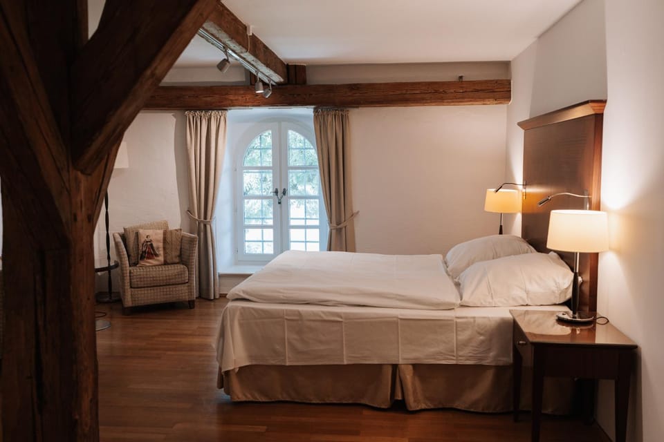 Bed, Photo of the whole room