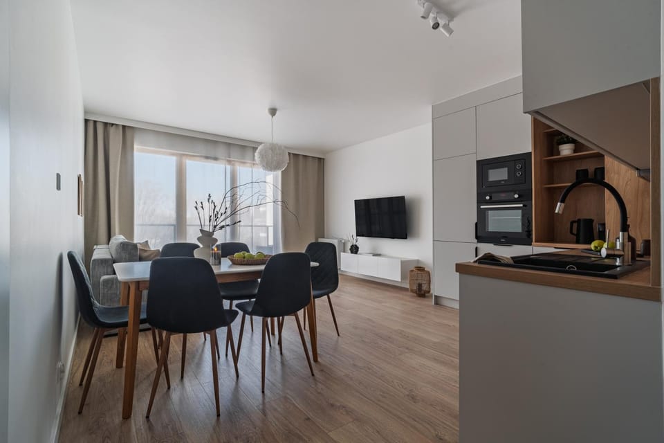 Kitchen or kitchenette, Seating area, Dining area
