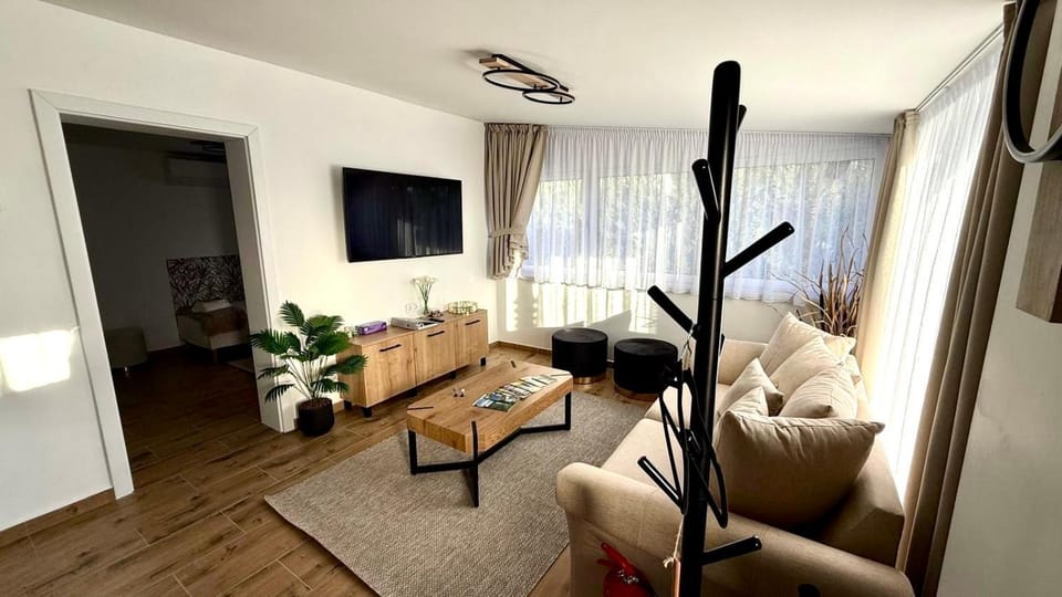 Property building, Communal lounge/ TV room