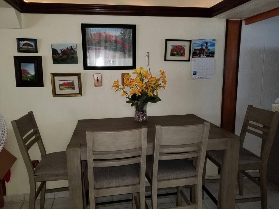 Decorative detail, Dining area