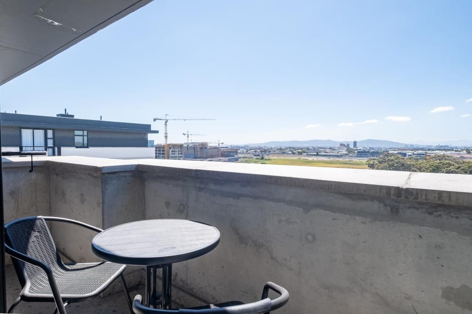 818 Riverlands - Lux 1 bedroom Apartment with Parking Apartment in Cape Town