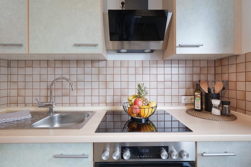 Kitchen or kitchenette, Living room