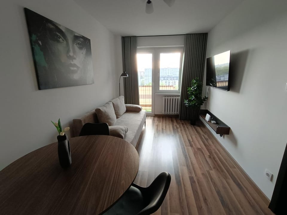 Communal lounge/ TV room, TV and multimedia, Living room, Seating area, Evening entertainment