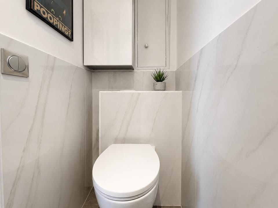 Toilet, Bathroom