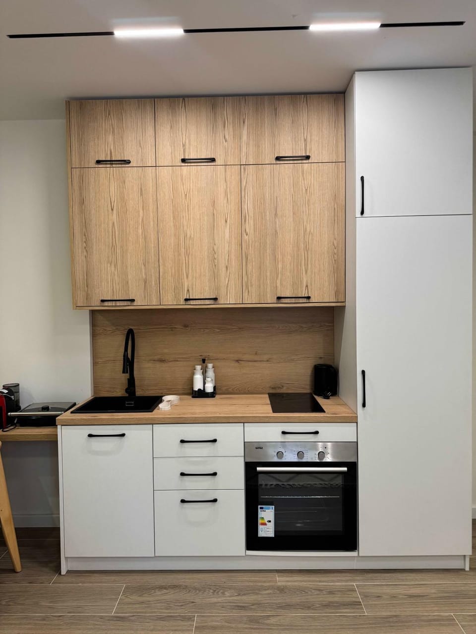 Kitchen or kitchenette, kitchen
