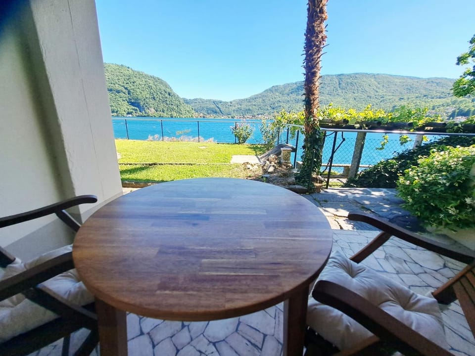 Giardino sul Lago by Quokka 360 - Lakefront Apartment in Ponte Tresa Apartment in Canton of Ticino