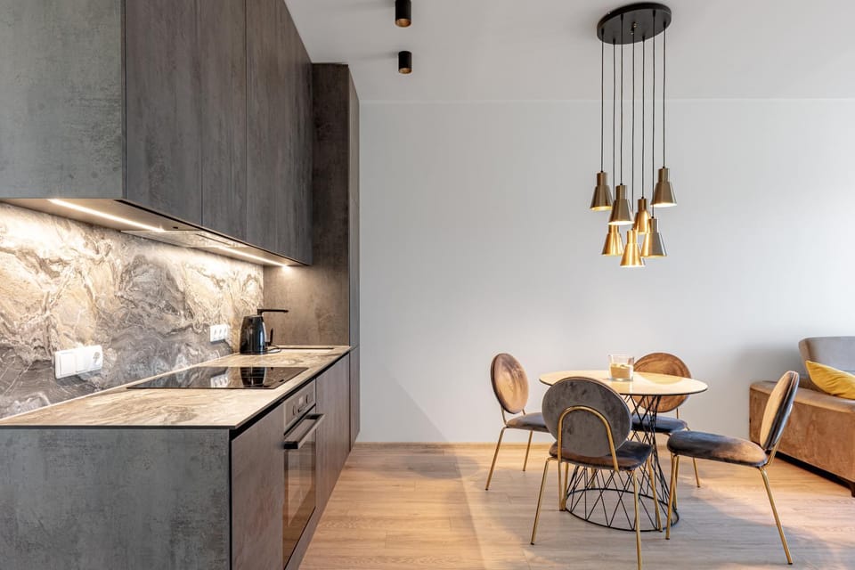 Dining area, kitchen