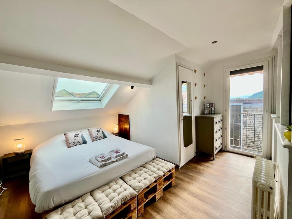 La Maison Garnavie - 6 personnes - Halles Lourdes - Garage House in Lourdes