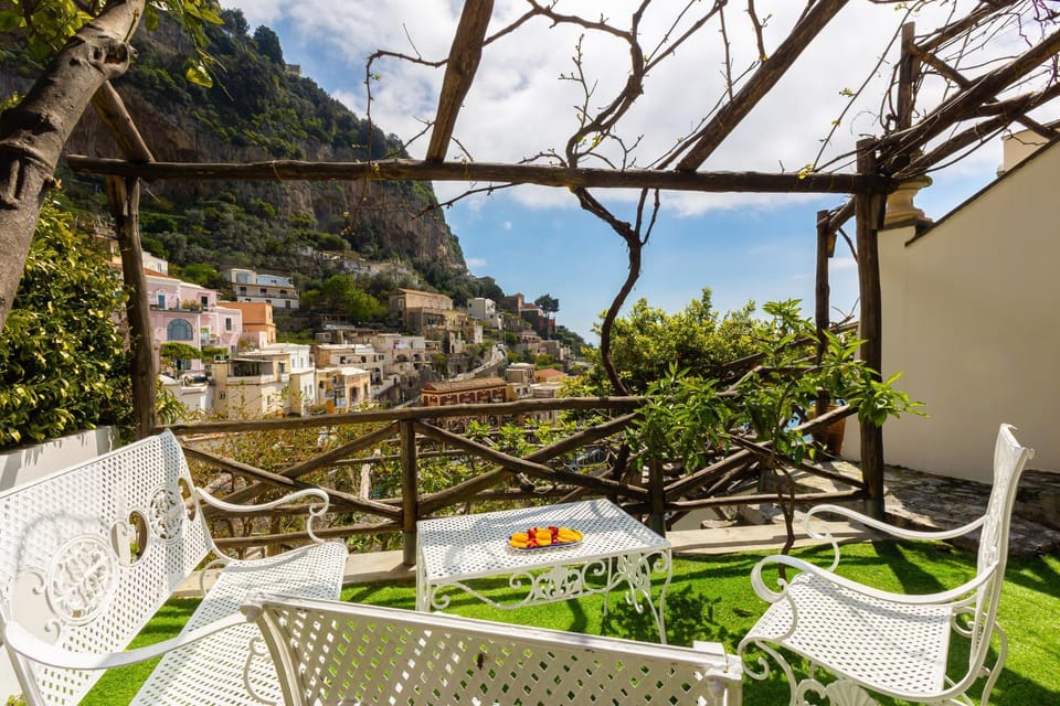 Patio, Day, Natural landscape, View (from property/room), Balcony/Terrace