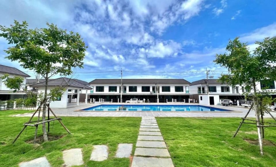 Property building, Natural landscape, Activities, Area and facilities, Swimming pool, Family