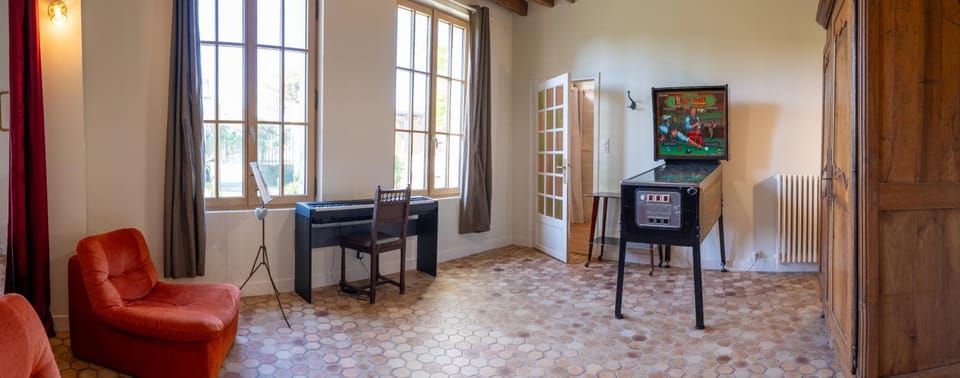 Communal lounge/ TV room, Game Room