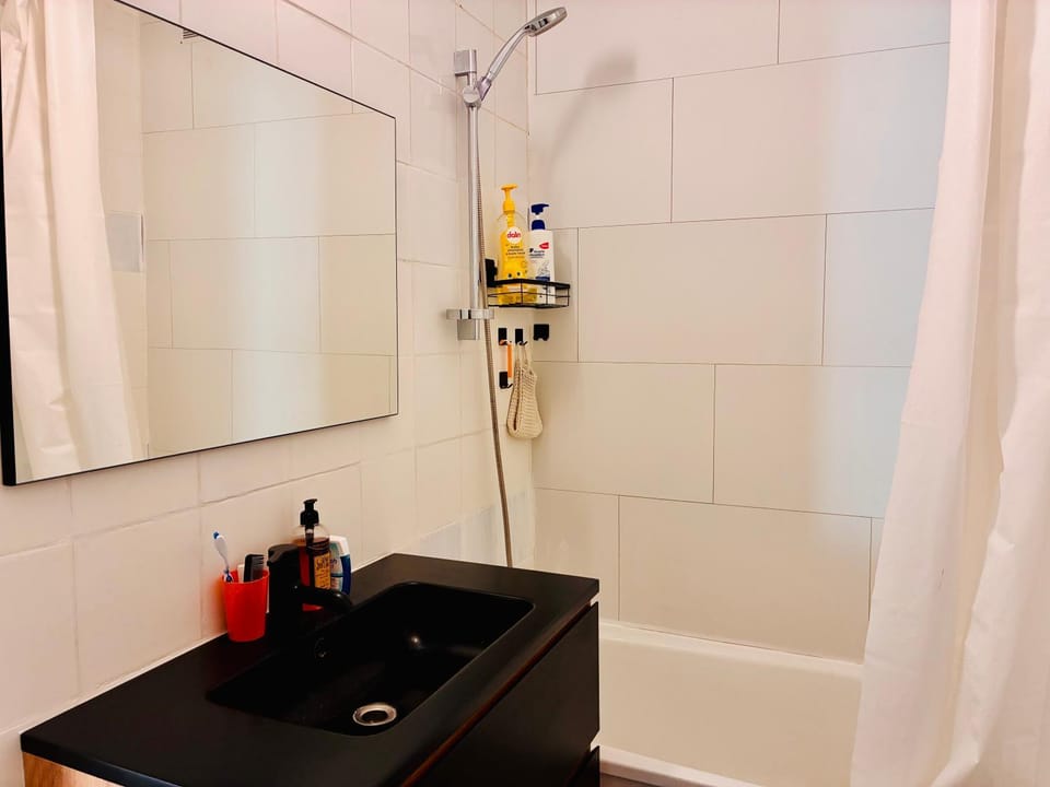 Bathroom, Bath