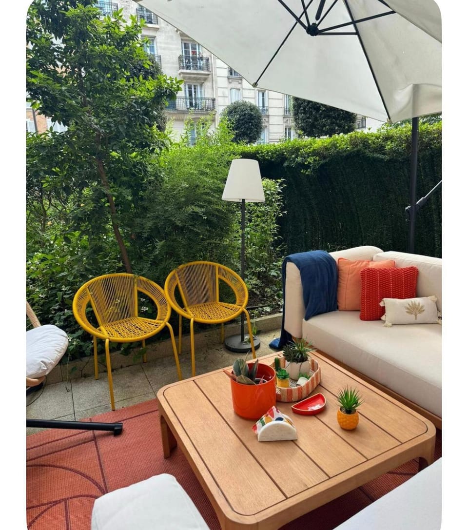 Luxury Eiffel Tower Apartment Apartment in Paris