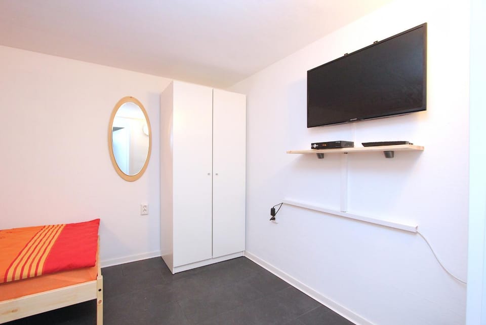 Private Souterrain Apartment Apartment in Hanover