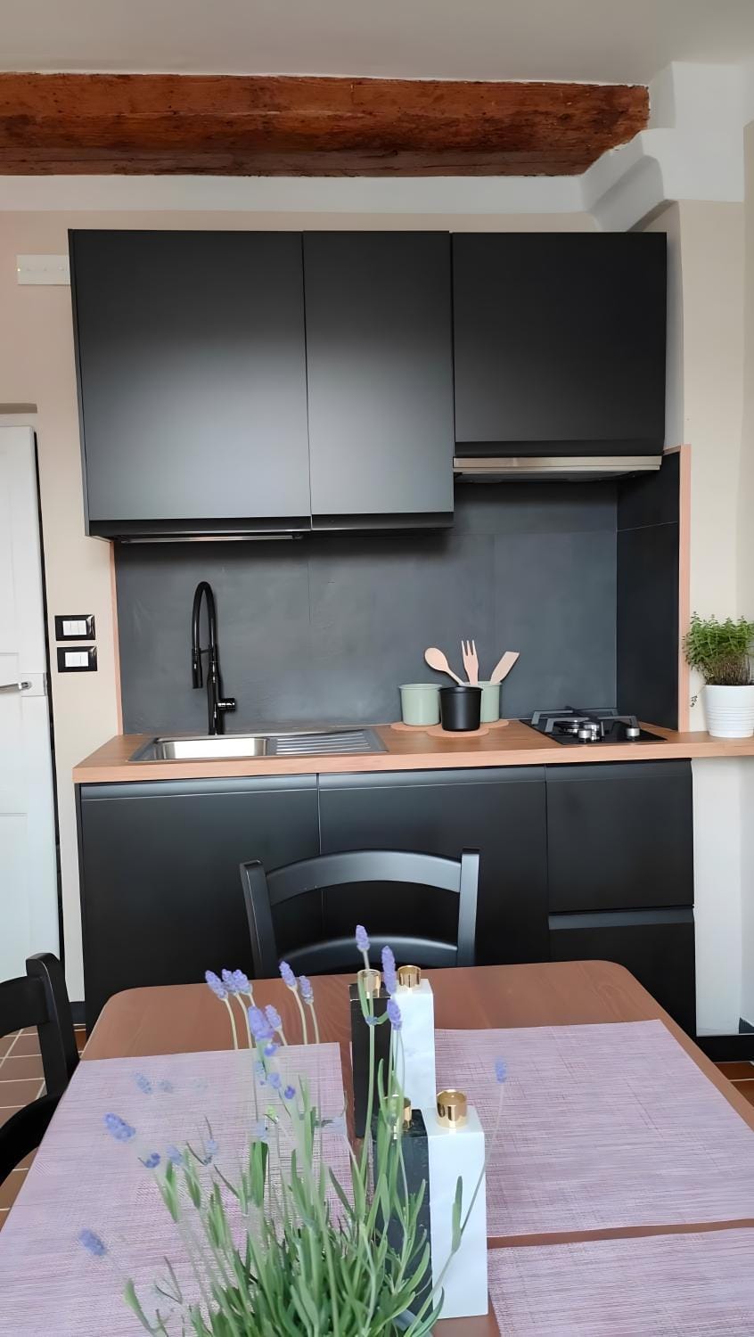 Kitchen or kitchenette, Living room