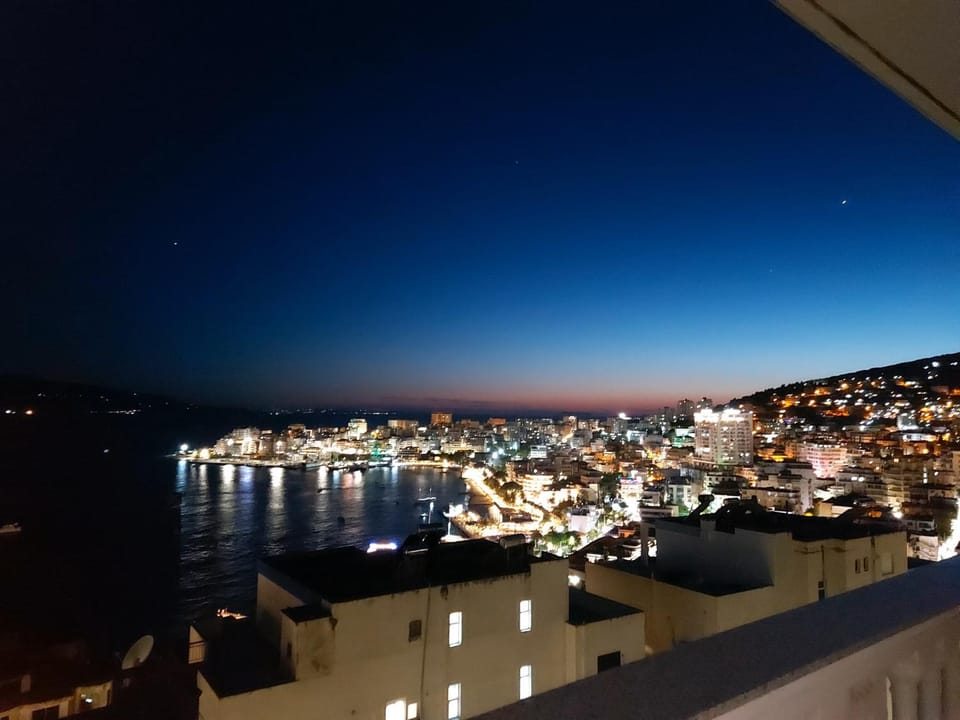 City view, Sea view