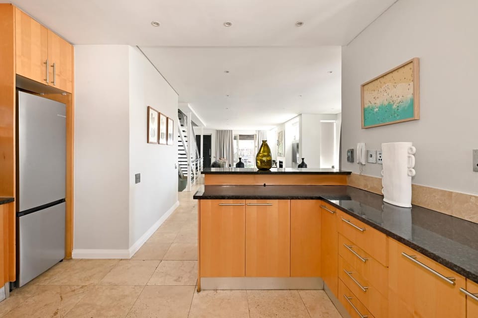 5 Bed House Pool Fresnaye Sea Point House in Sea Point