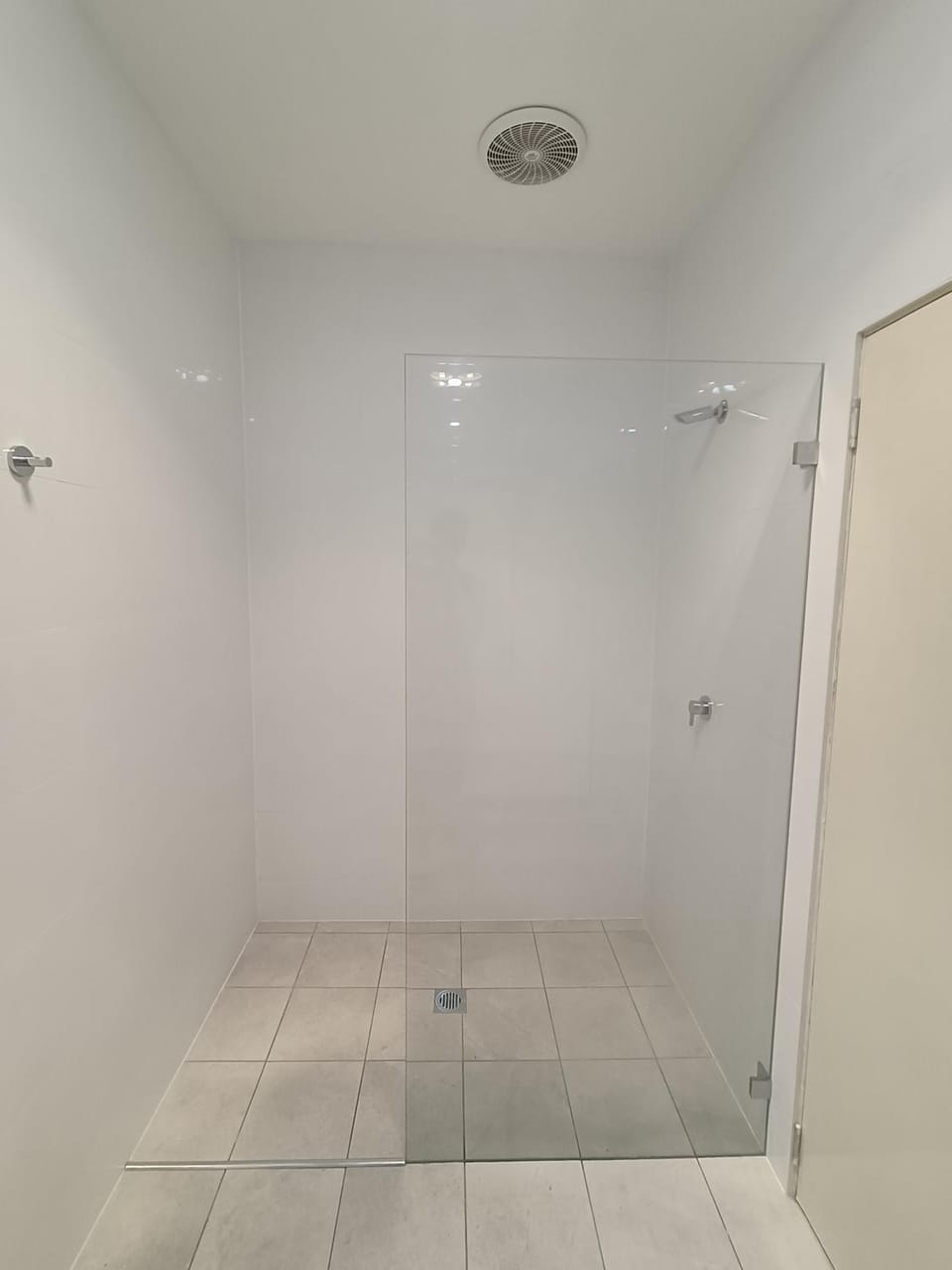 Comfortable Queen Room With AC & Heating - Merrylands - NM7 Vacation rental in Merrylands