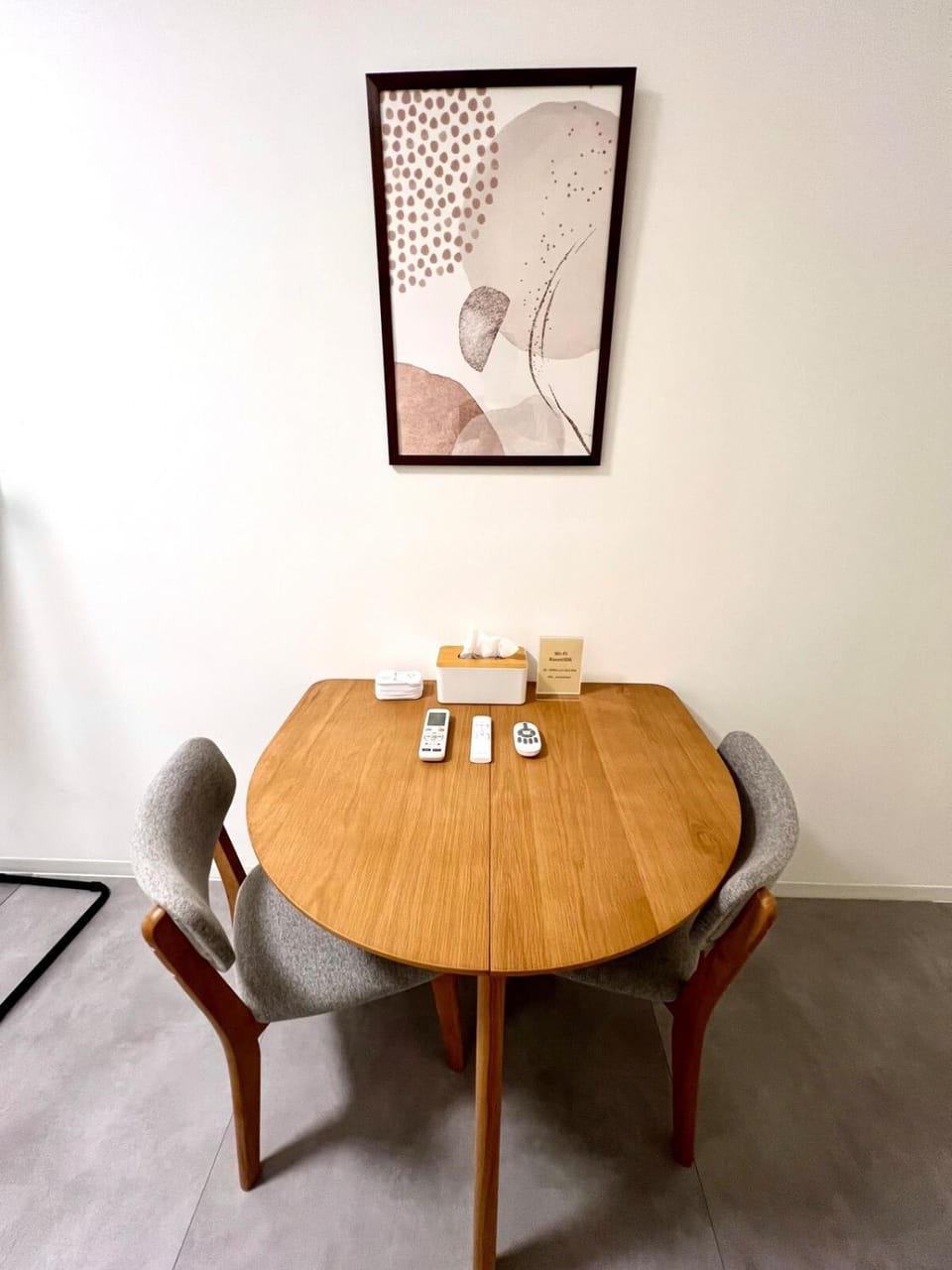Photo of the whole room