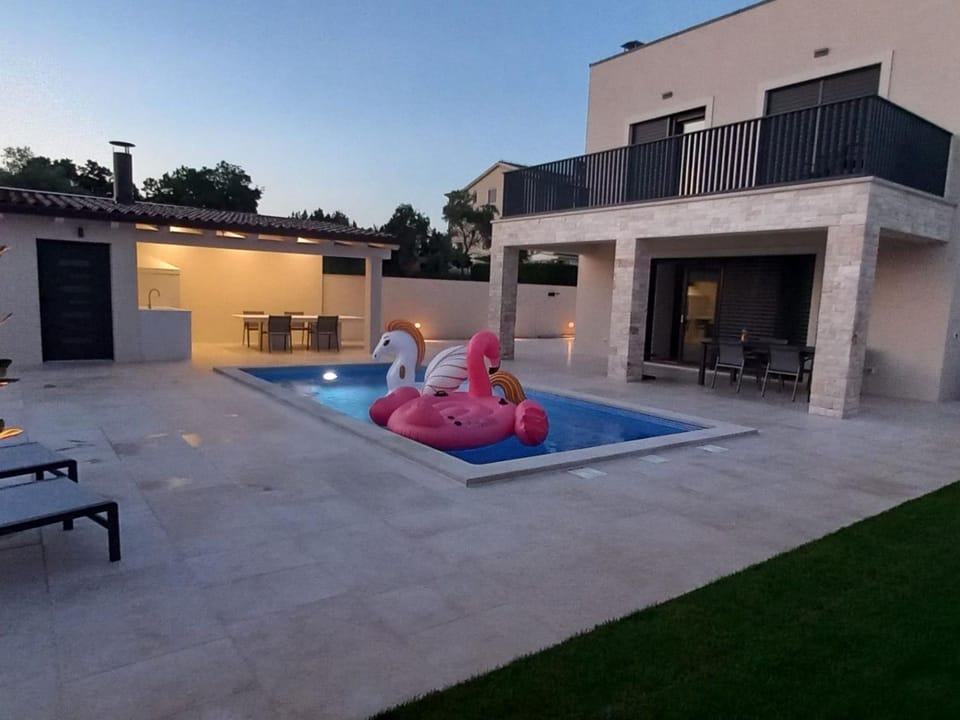 Holiday Home Villa Salvore- Nähe Strände- beheizter Pool- Istrien by Interhome House in Istria County