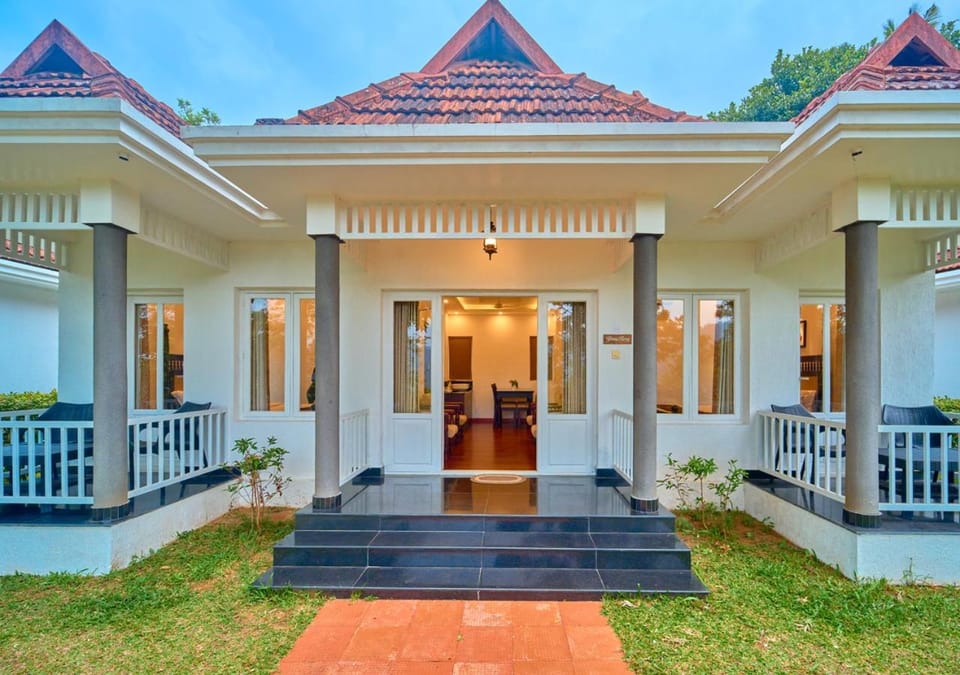Patio, Facade/entrance, Balcony/Terrace