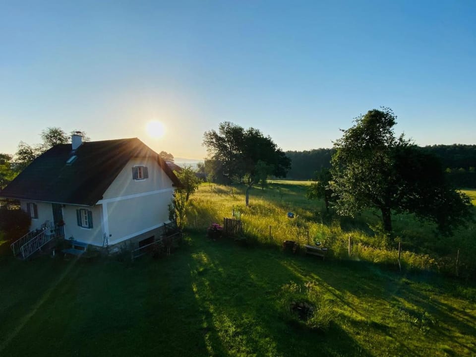 Holiday Home Kellerstöckl am veganen Bio-Lebenshof - Varm - the vegan Farm by Interhome House in Styria
