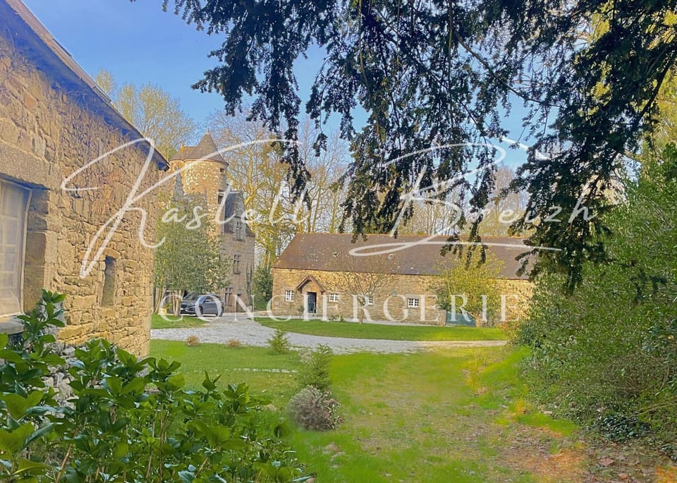 Gîte du Manoir de Toul An Golet by Kastell Breizh Conciergerie House in Brittany