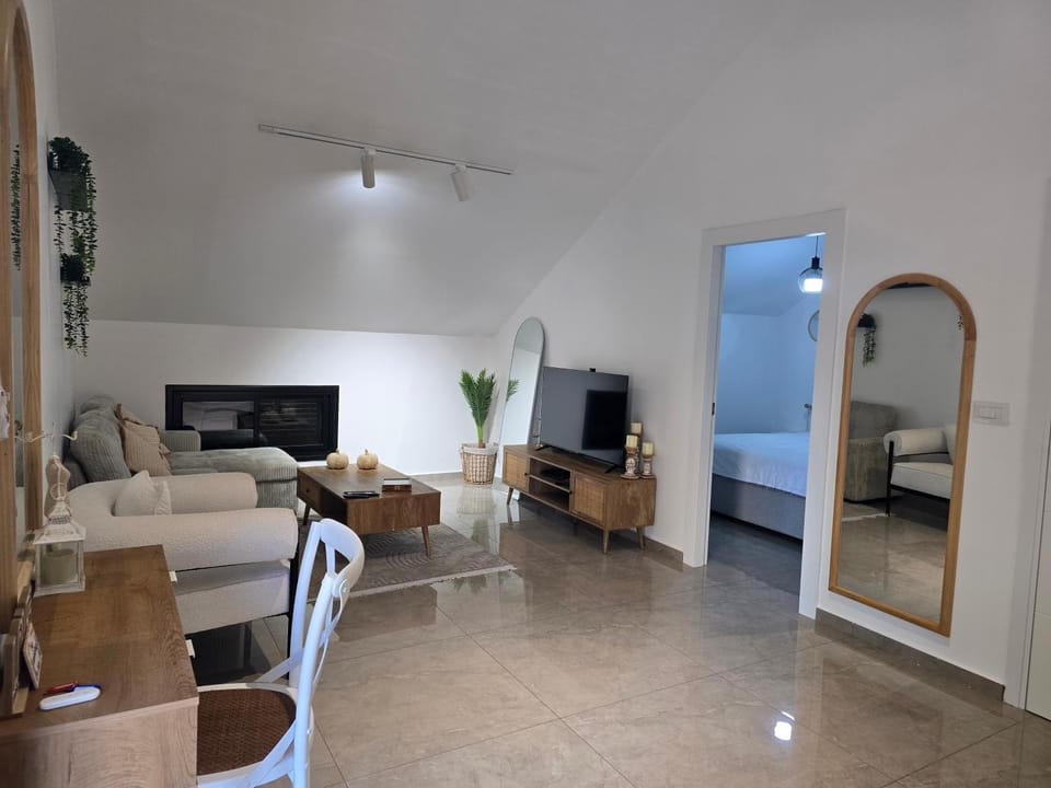 הסוויטה בטיילת Apartment in South District