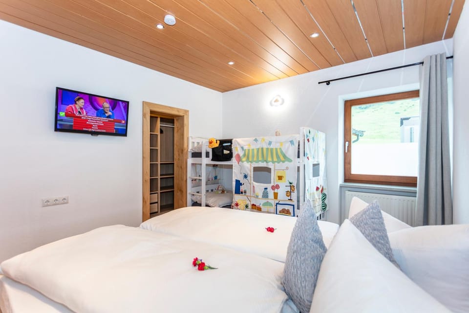 TV and multimedia, Bedroom