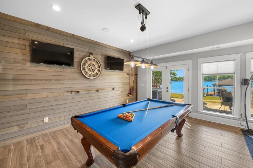 Billiard, Game Room, TV and multimedia