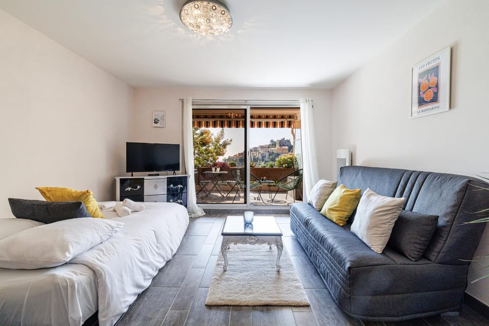 LES BALCONS d EZE - Studio avec terrasse vue mer et piscine Apartment in Eze