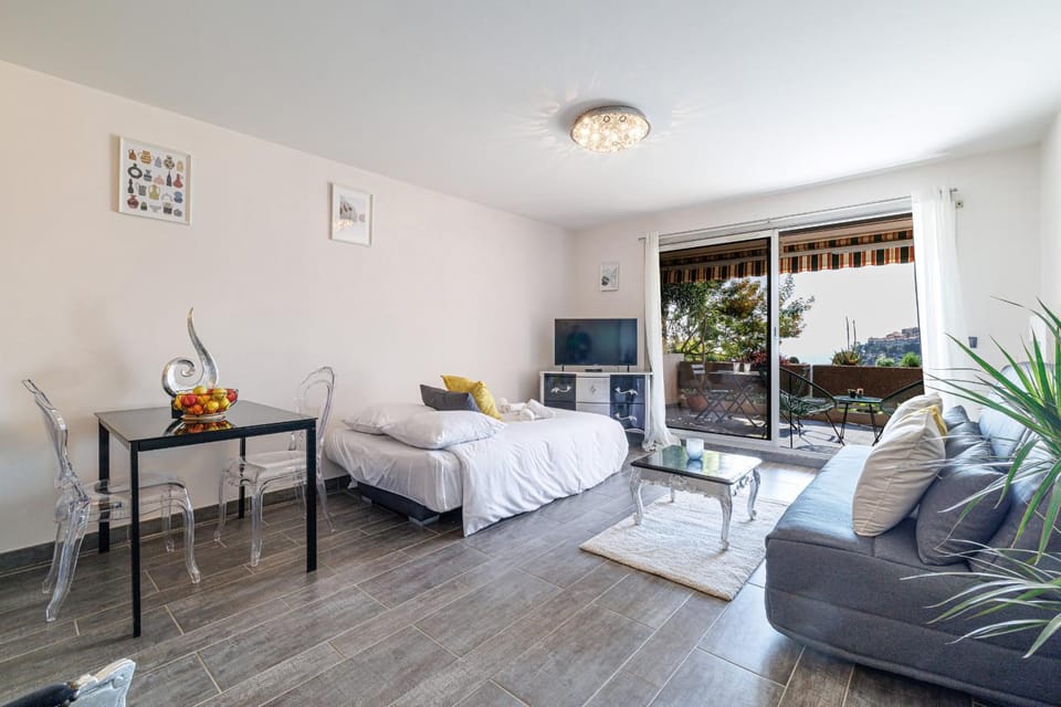 LES BALCONS d EZE - Studio avec terrasse vue mer et piscine Apartment in Eze