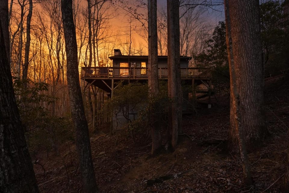 A Change in 'Altitude' - Sleeps 12 - Hot Tub House in Watauga