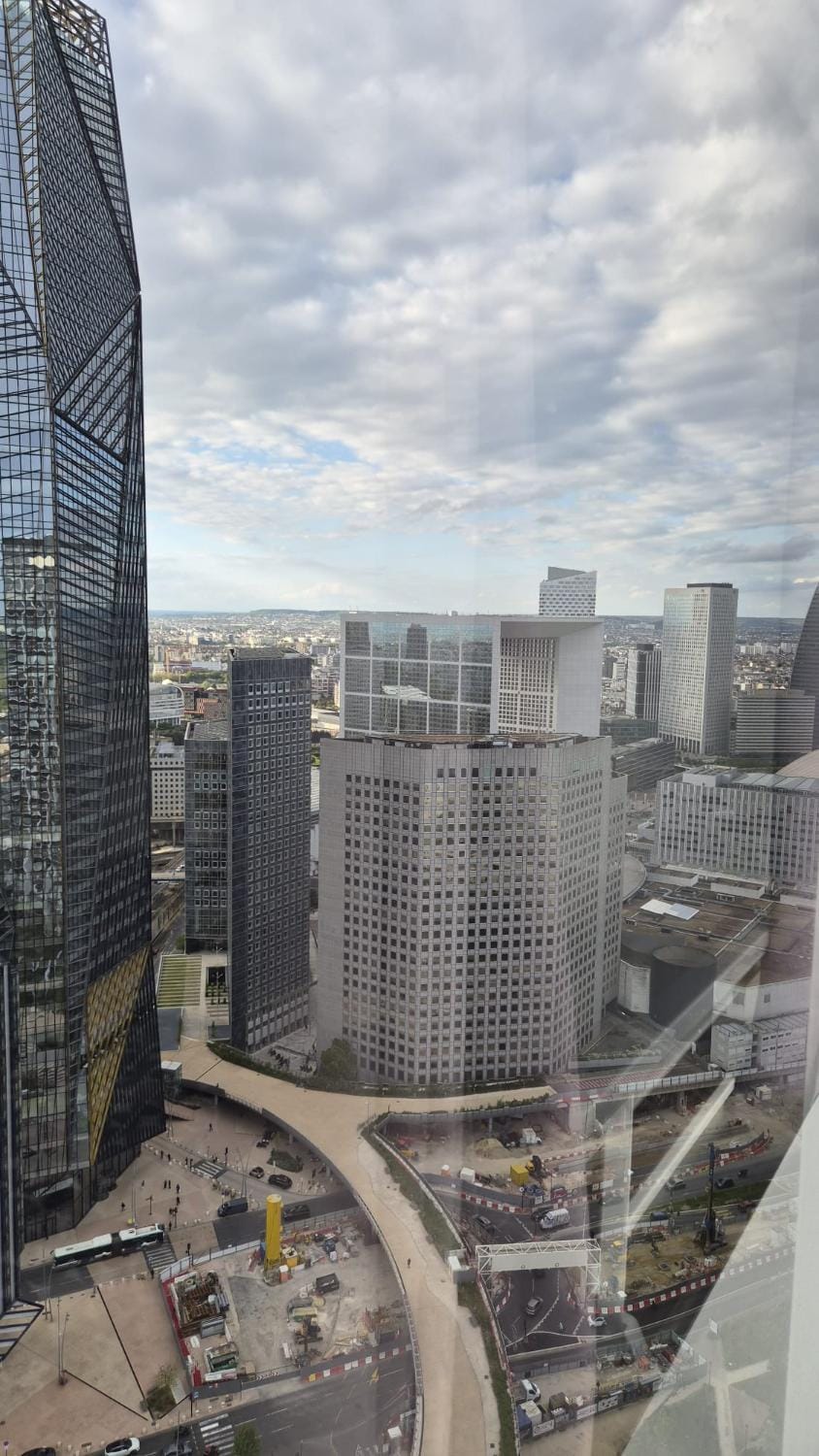 Luxury 40th floor Eiffel tower pnormic view Apartment in Puteaux