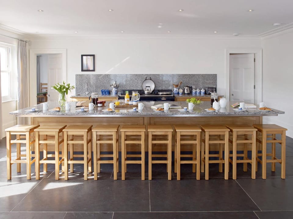 Breath-taking Estate with Pool Tennis Court & Sea Views House in Mevagissey