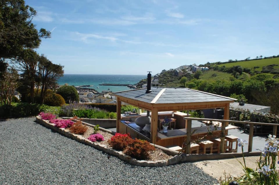 Breath-taking Estate with Pool Tennis Court & Sea Views House in Mevagissey