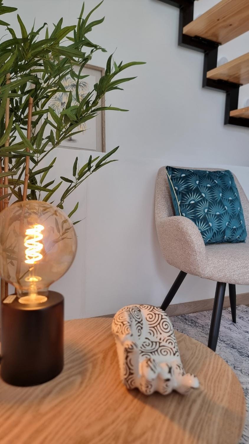 Living room, Decorative detail, Floor plan