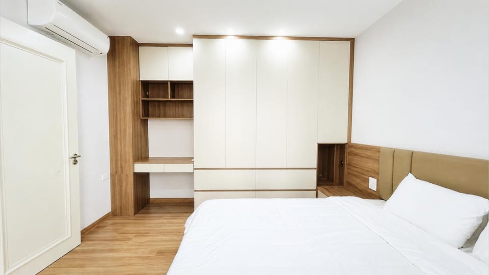 Bedroom, wardrobe