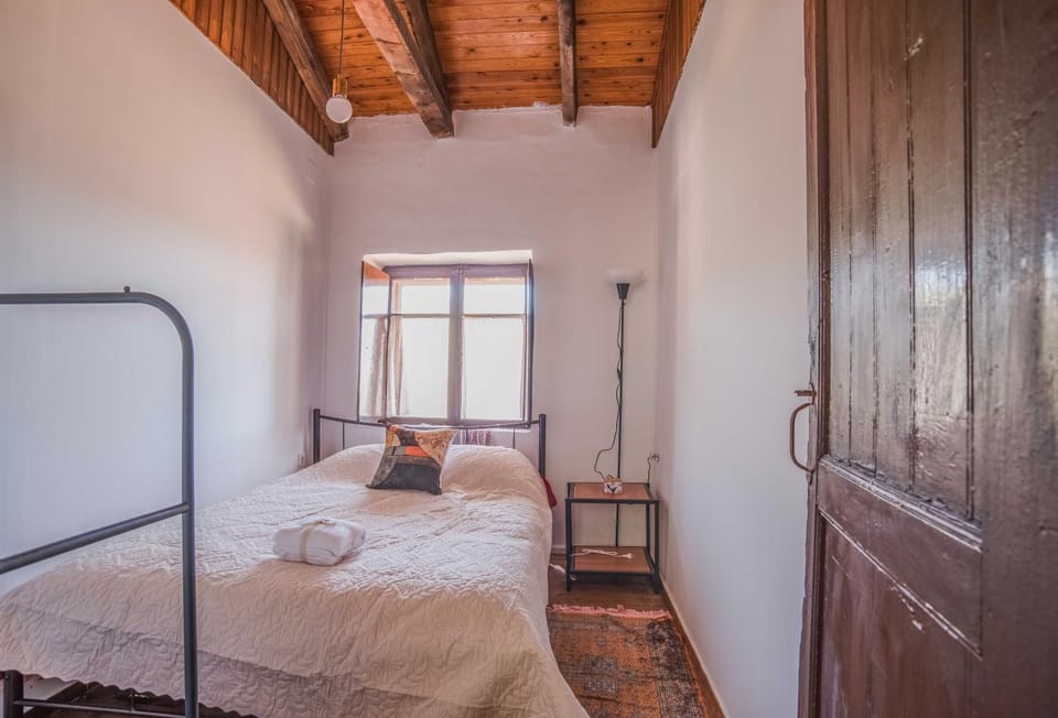 Property building, Bed, View (from property/room), Photo of the whole room, Bedroom, Mountain view, towels