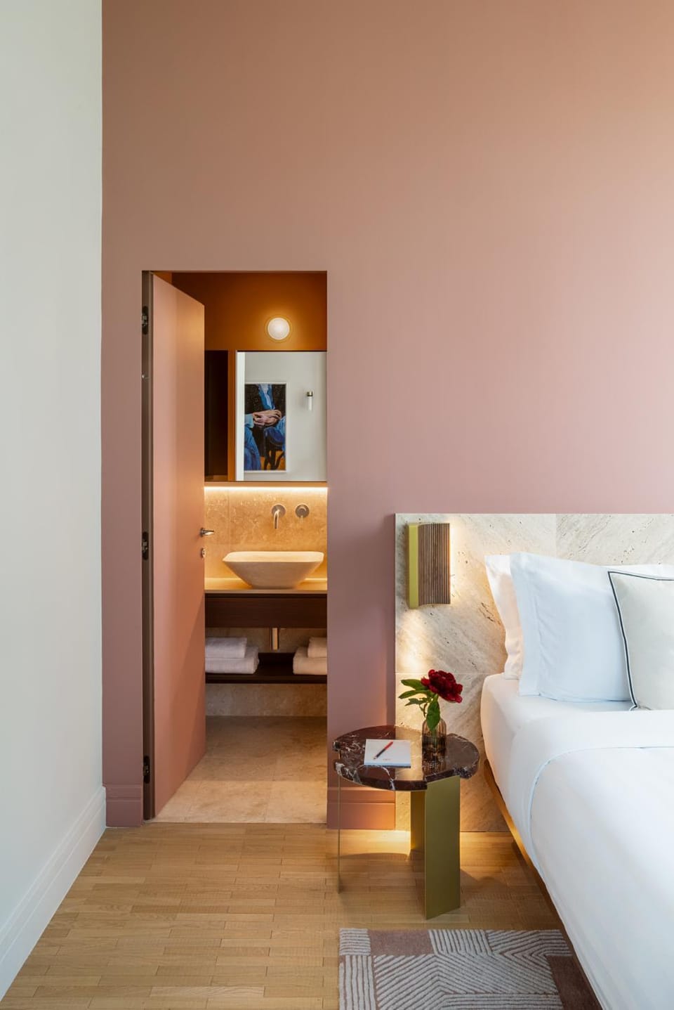 Bed, Bathroom, Photo of the whole room, Bedroom